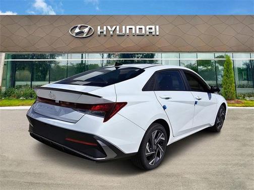 2025 Hyundai ELANTRA Sport