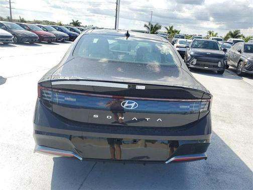 2025 Hyundai SONATA SEL