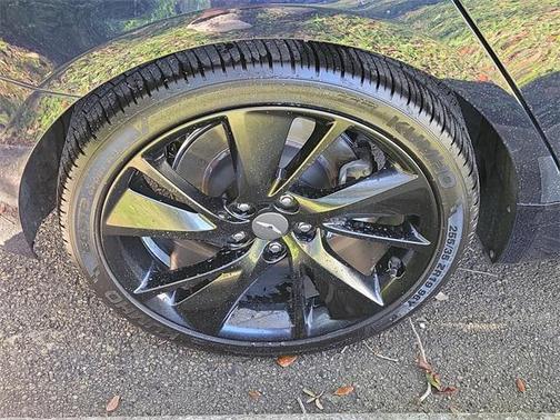 2023 Genesis G70 2.0T RWD