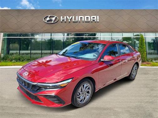 2024 Hyundai ELANTRA SEL