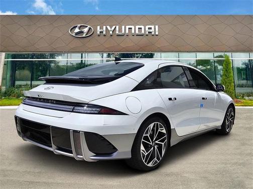 2025 Hyundai IONIQ 6 SEL