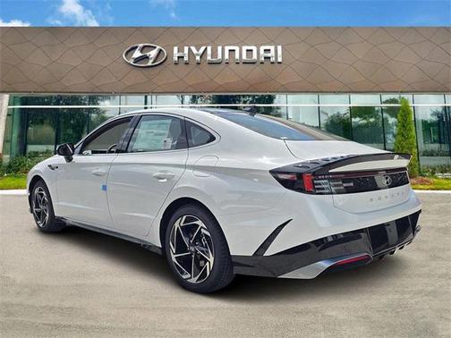 2026 Hyundai SONATA SEL