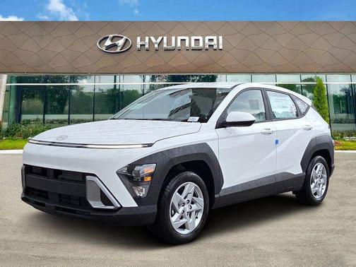 Atlas White 2026 Hyundai KONA SE