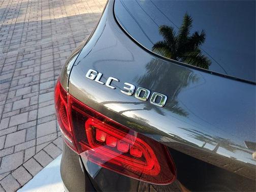 2022 Mercedes-Benz GLC 300 Base