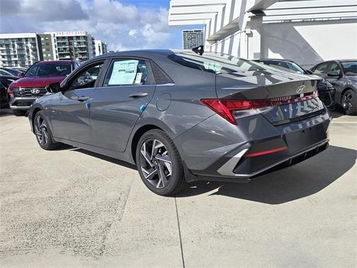 2025 Hyundai ELANTRA Sport