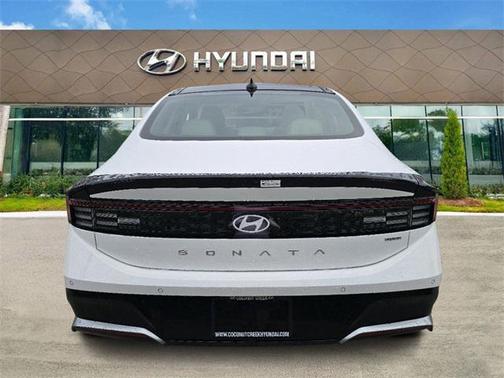 2025 Hyundai SONATA Hybrid Limited