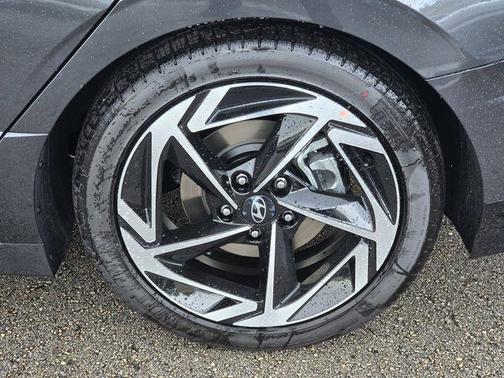 2026 Hyundai SONATA SEL