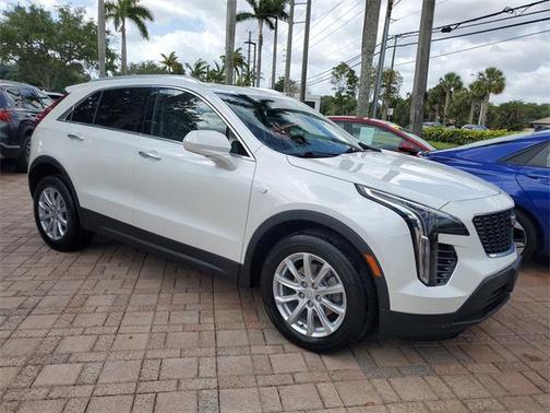 2022 Cadillac XT4 Luxury