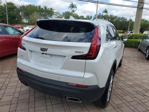 2022 Cadillac XT4 Luxury