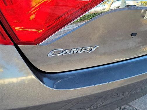 2015 Toyota Camry Hybrid LE