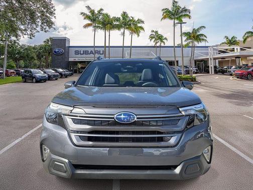 Magnetite Gray Metallic 2025 Subaru Forester Premium