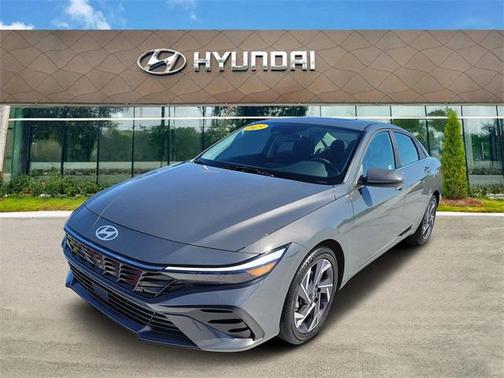 2025 Hyundai ELANTRA SEL
