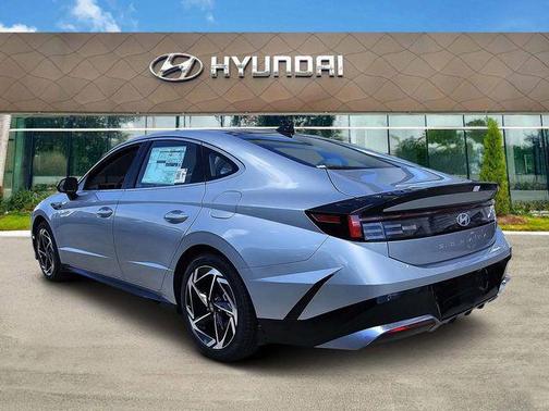 Aero Silver 2026 Hyundai SONATA SEL