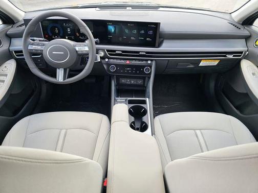 Aero Silver 2026 Hyundai SONATA SEL