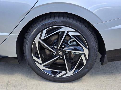 Aero Silver 2026 Hyundai SONATA SEL