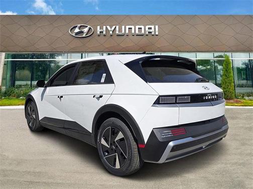 2025 Hyundai IONIQ 5 SE