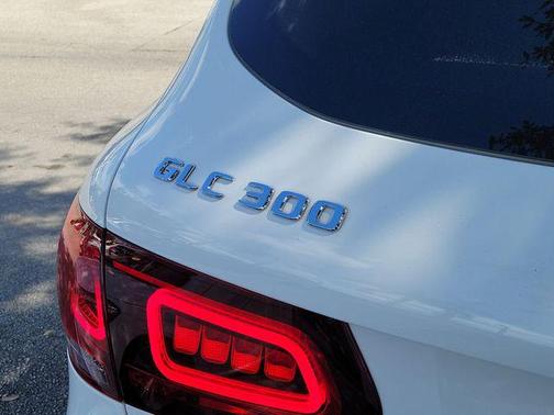 2022 Mercedes-Benz GLC 300 Base