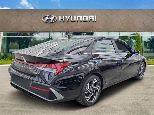 2025 Hyundai ELANTRA Sport