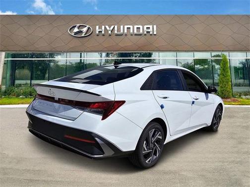 2025 Hyundai ELANTRA Sport