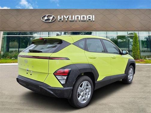 2026 Hyundai KONA SE