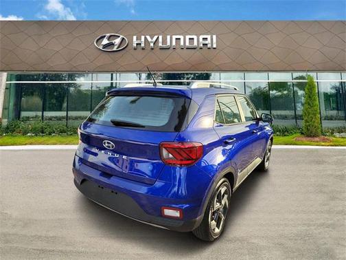 2023 Hyundai VENUE SEL
