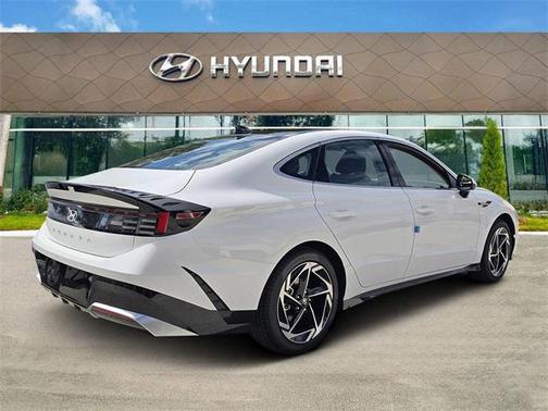 2026 Hyundai SONATA SEL