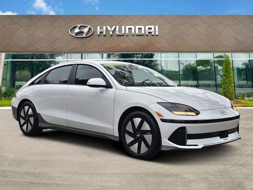 2025 Hyundai IONIQ 6 SE