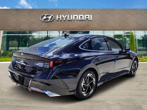 2026 Hyundai SONATA SEL