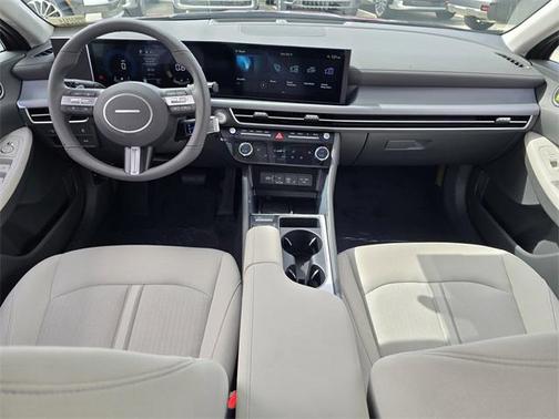 2026 Hyundai SONATA SEL