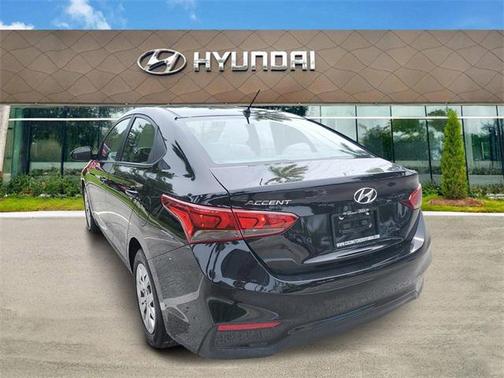 2022 Hyundai Accent SE