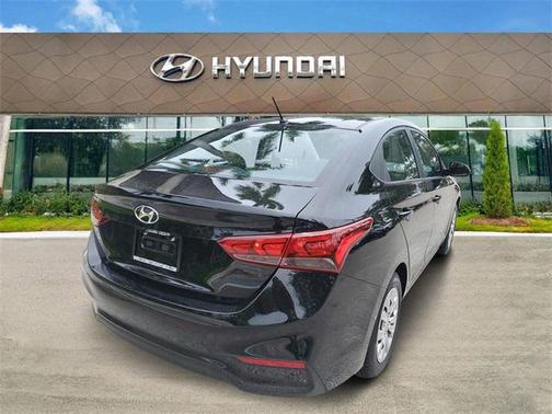 2022 Hyundai Accent SE
