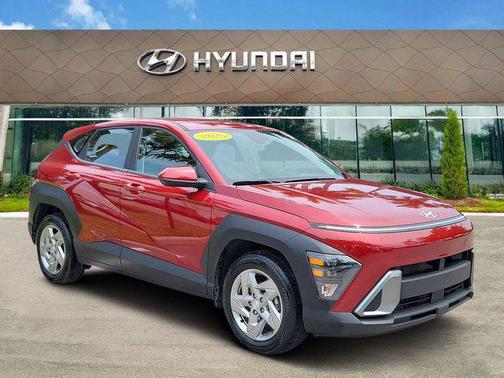 Ultimate Red Metallic 2025 Hyundai KONA SE