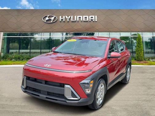 Ultimate Red Metallic 2025 Hyundai KONA SE