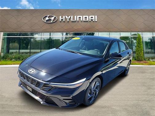 2025 Hyundai ELANTRA SEL