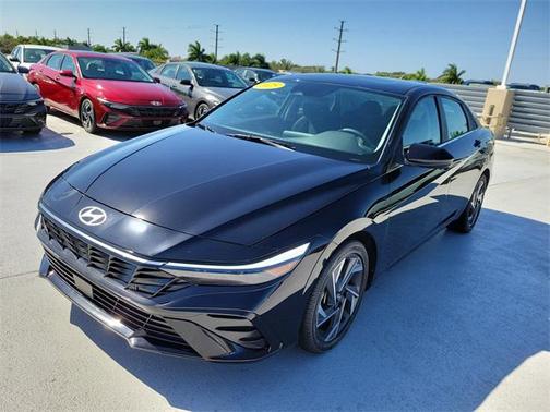 2025 Hyundai ELANTRA SEL
