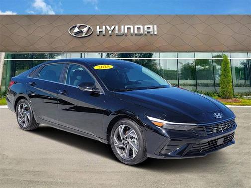 2025 Hyundai ELANTRA SEL