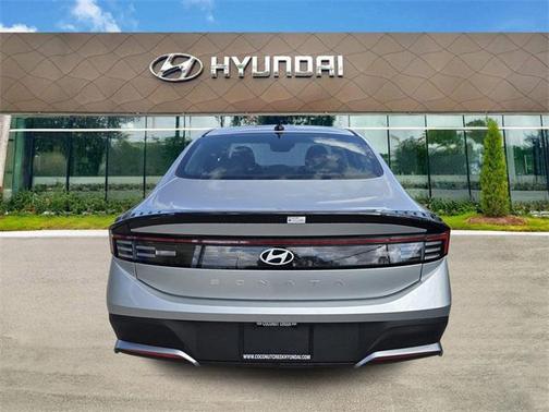 2025 Hyundai SONATA SE