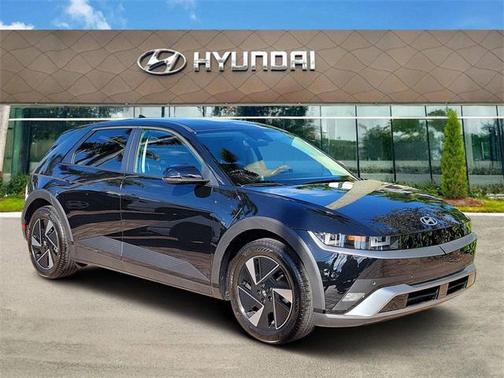 2025 Hyundai IONIQ 5 SE Standard Range
