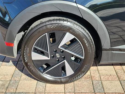 2025 Hyundai IONIQ 5 SE Standard Range