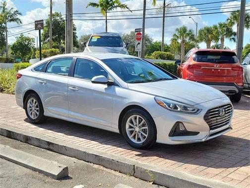 2019 Hyundai SONATA SE
