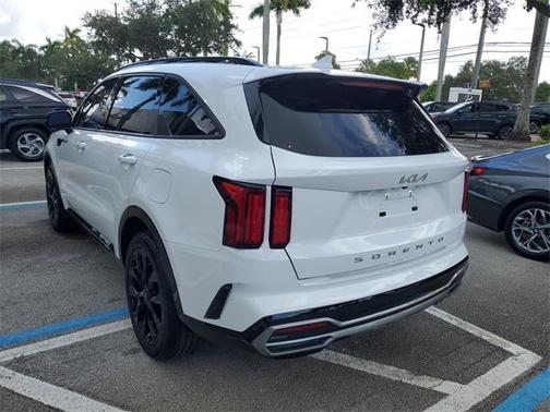 2022 Kia Sorento SX
