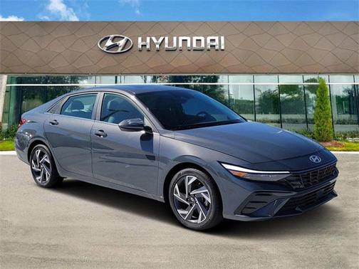 2025 Hyundai ELANTRA SEL