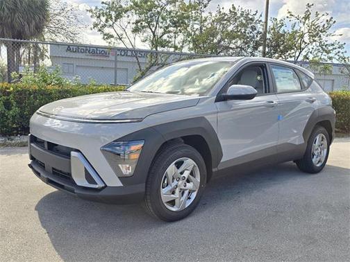 2025 Hyundai KONA SE