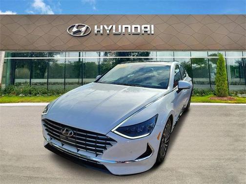 2022 Hyundai SONATA Hybrid Limited