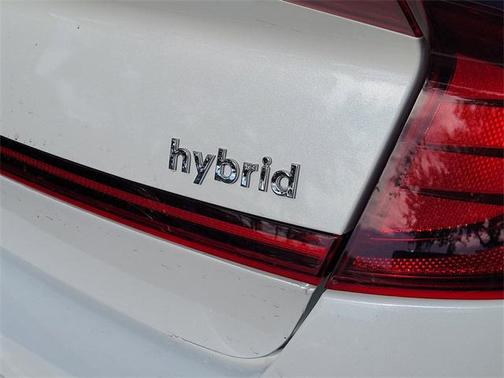 2022 Hyundai SONATA Hybrid Limited