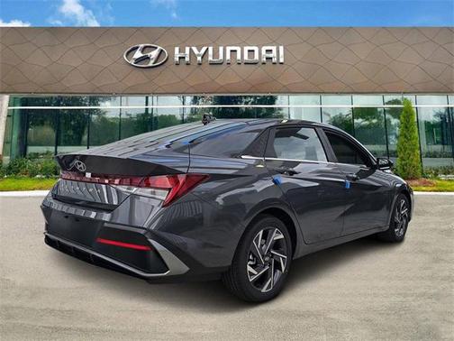 2025 Hyundai ELANTRA Sport