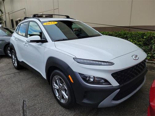 2023 Hyundai KONA SEL