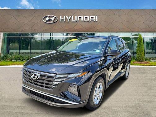 Black Pearl 2024 Hyundai TUCSON SEL