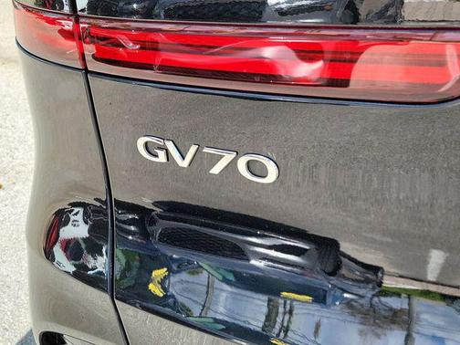 Vik Black 2023 Genesis GV70 3.5T AWD Sport