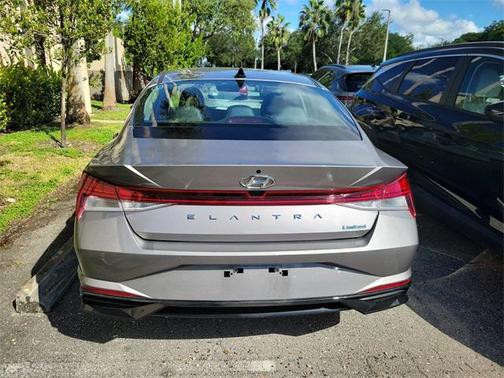 2023 Hyundai ELANTRA Limited